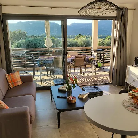 De Standing Avec Piscine Et Terrasse פורטו-וישיו