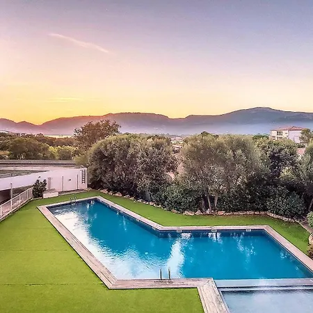 De Standing Avec Piscine Et Terrasse * פורטו-וישיו